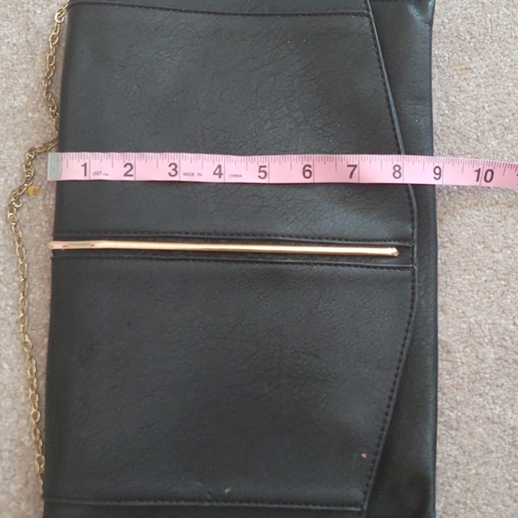 Black clutch purse - Picture 3 of 3